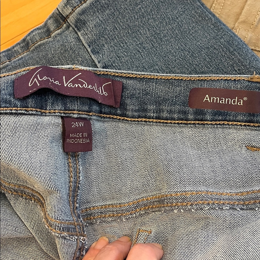 LOT OF 3 Gloria Vanderbilt Amanda Jeans 24W Short/Petite - Picture 3 of 4